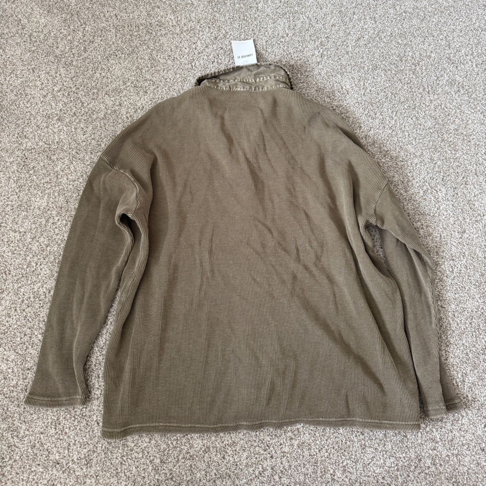 New Women’s Forever 21 Top - Picture 2 of 3